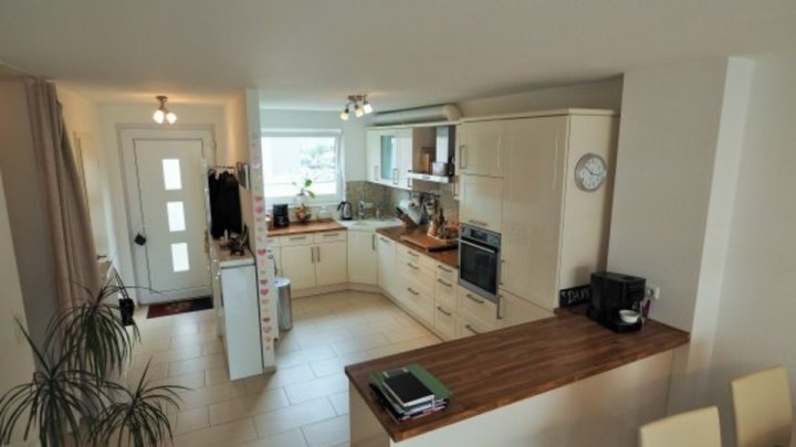 RESERVIERT: Neuwertig - Modern - Gepflegt - Gute Lage!