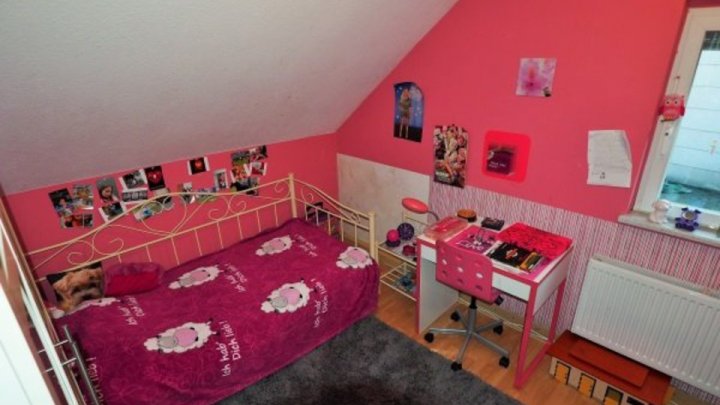 RESERVIERT: Mit Charme modernisiertes Backsteinhaus mit Hof-Wintergarten, Garage und Anbauten!