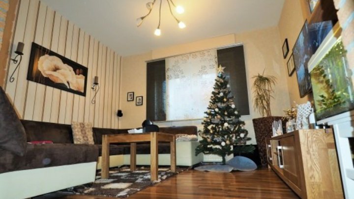 RESERVIERT: Mit Charme modernisiertes Backsteinhaus mit Hof-Wintergarten, Garage und Anbauten!