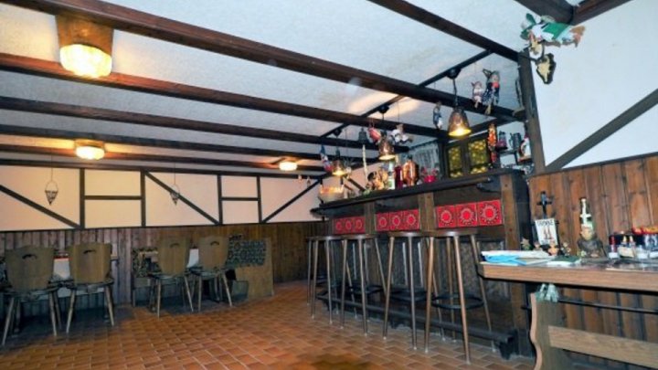 ++ GROSSZÜGIGE DOPPELHAUSHÄLFTE mit VIEL POTENTIAL! ++