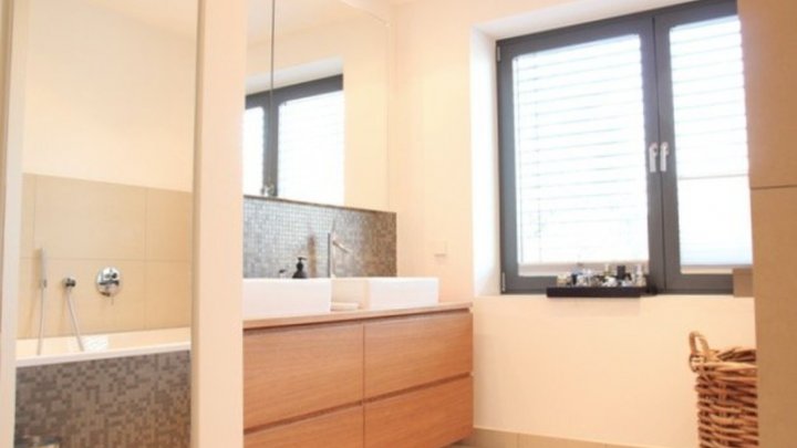 Top kernsaniertes Einfamilienhaus mit großem Garten und angrenzendem Park in Lindenthal