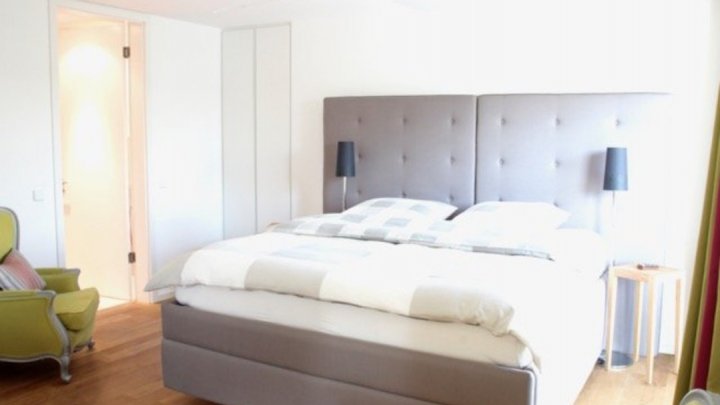 Top kernsaniertes Einfamilienhaus mit großem Garten und angrenzendem Park in Lindenthal