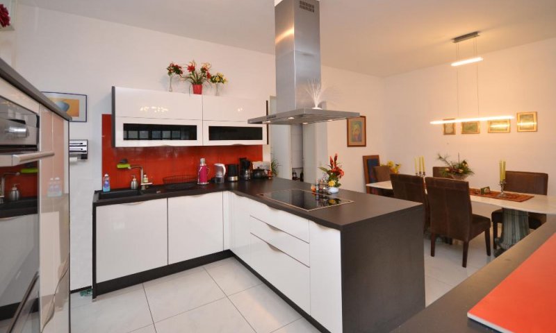 Möbliert: 4-Zimmer-Komfortwohnung in Königsdorf - ab 3 Monate Mietdauer