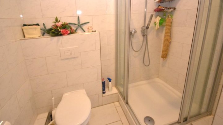 Möbliert: 4-Zimmer-Komfortwohnung in Königsdorf - ab 3 Monate Mietdauer